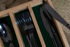 Ménagère 16 couverts Mikasa Ciara Diseno en acier inox noir