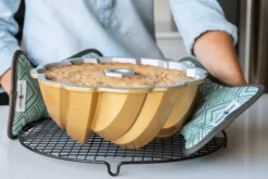 Moule à gâteau Nordic Ware Bundt Torsadé gold en fonte d'aluminium diamètre 27cm