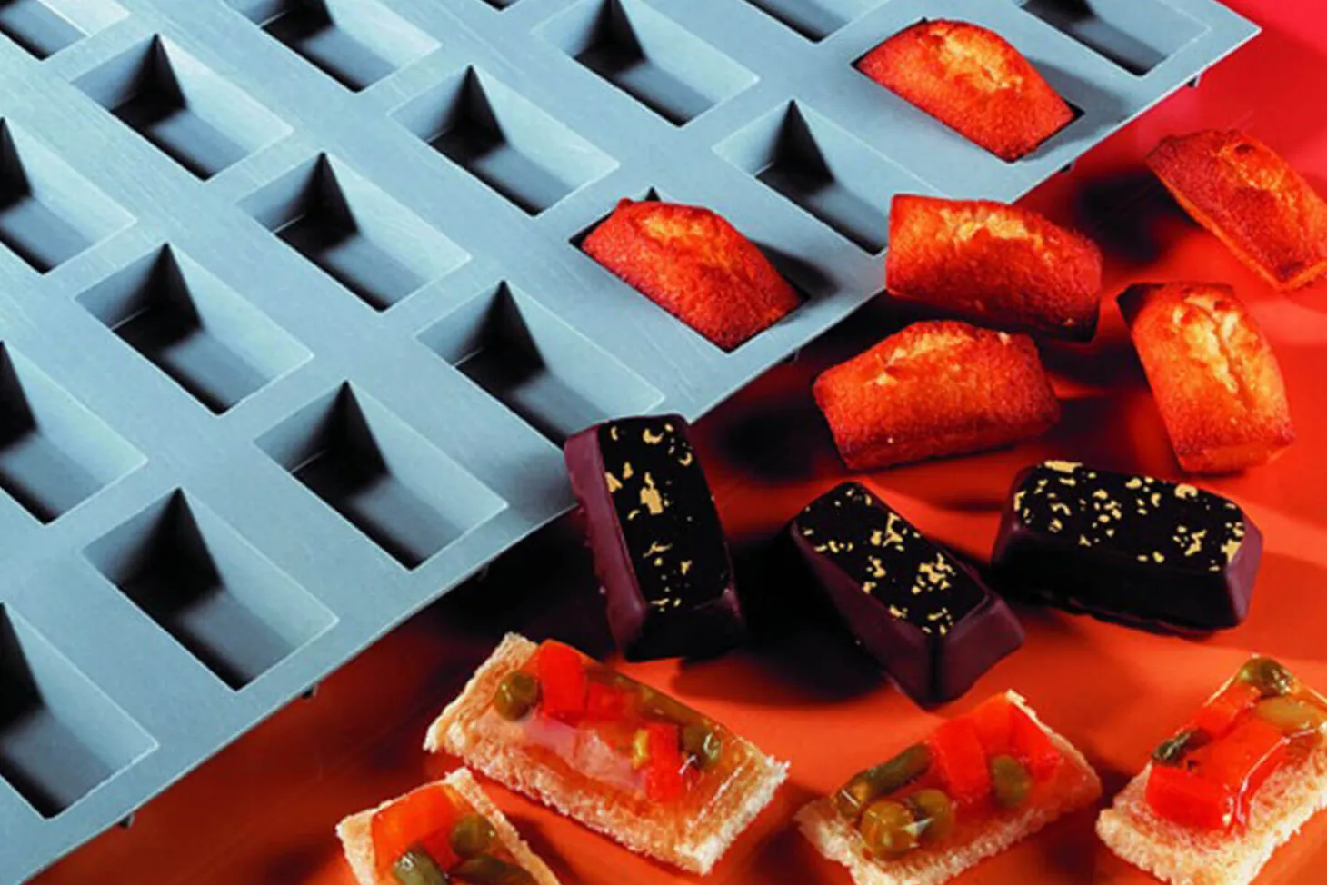 Moule à mini financiers en silicone De Buyer Elastomoule 15 ou 25 alvéoles