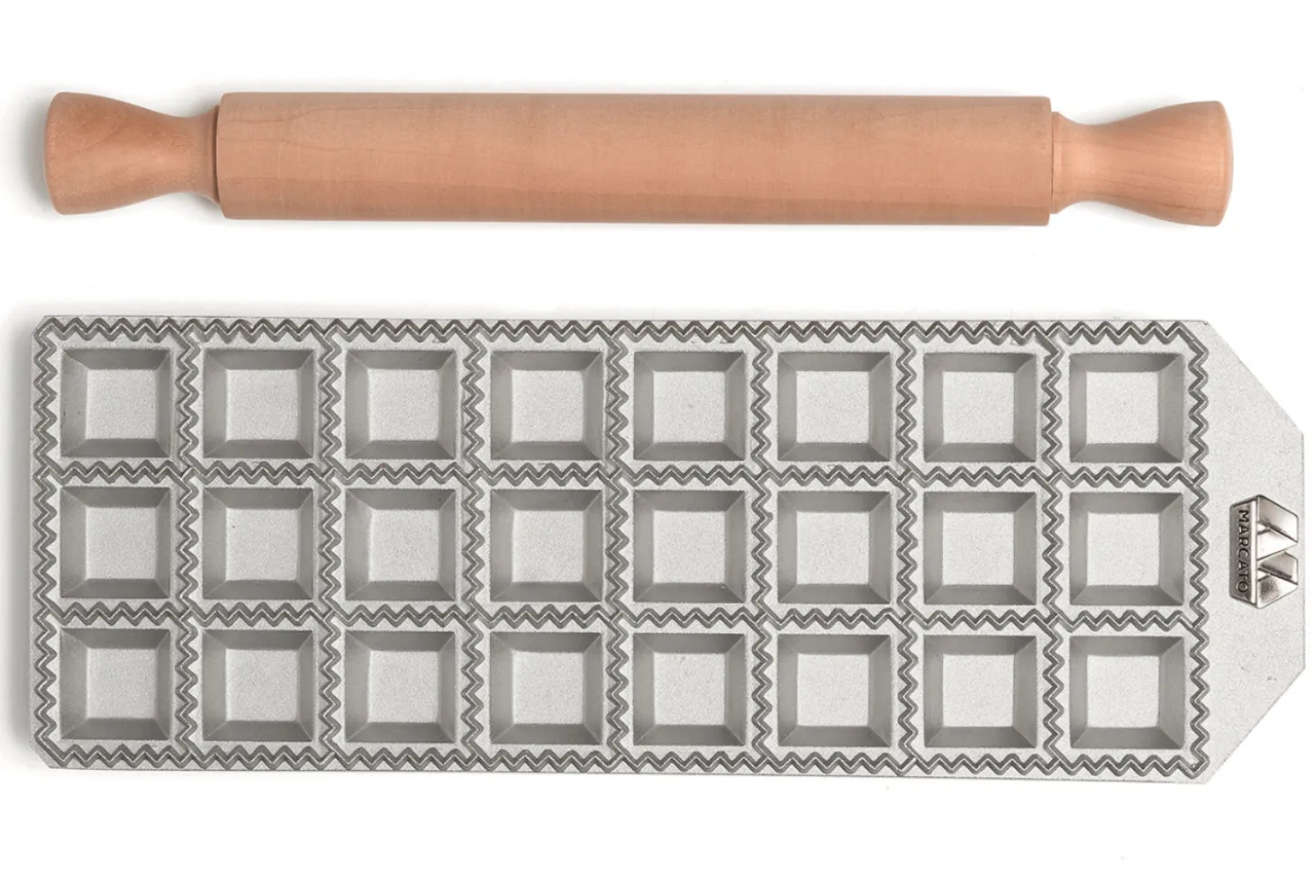 Moule à raviolis Marcato Classic 24 empreintes carrées + mini rouleau en bois