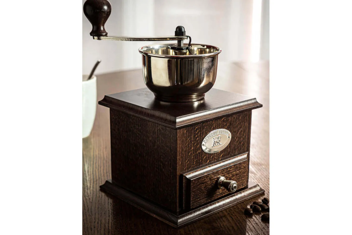 Moulin à café manuel Peugeot Brésil en hêtre chocolat 21cm