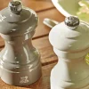 Moulin à poivre manuel Peugeot Bistro en bois de hêtre laqué gris taupe 10cm