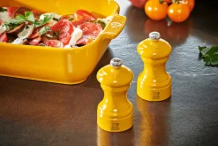 Moulin à poivre manuel Peugeot Bistro en bois de hêtre laqué jaune safran 10cm