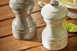 Moulin à sel sec manuel Peugeot Bistro en bois de hêtre laqué gris perle 10cm