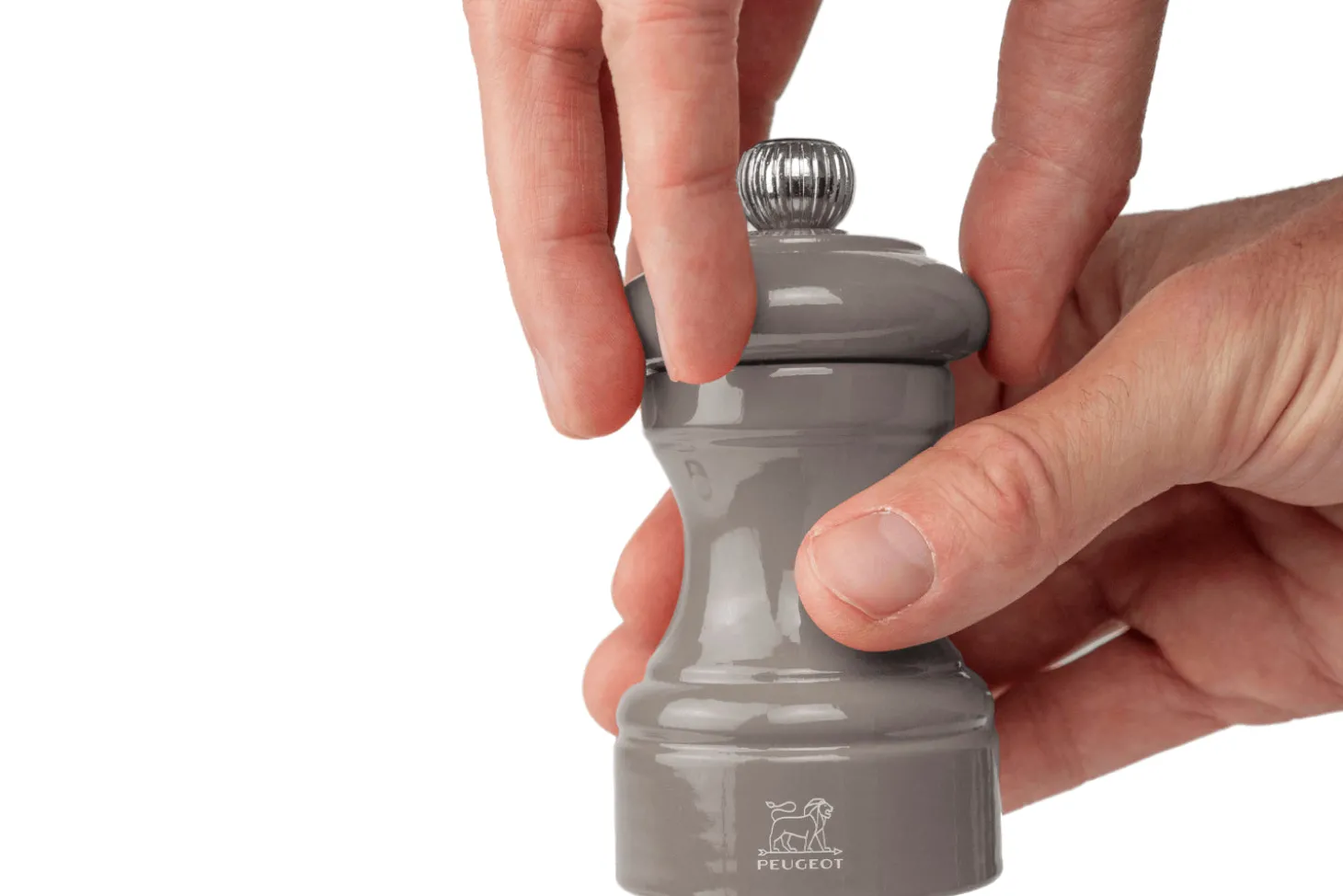 Moulin à sel sec manuel Peugeot Bistro en bois de hêtre laqué gris taupe 10cm