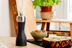 Moulin à sel sec manuel Peugeot Fidji en bois de hêtre et inox collection graphite 15cm