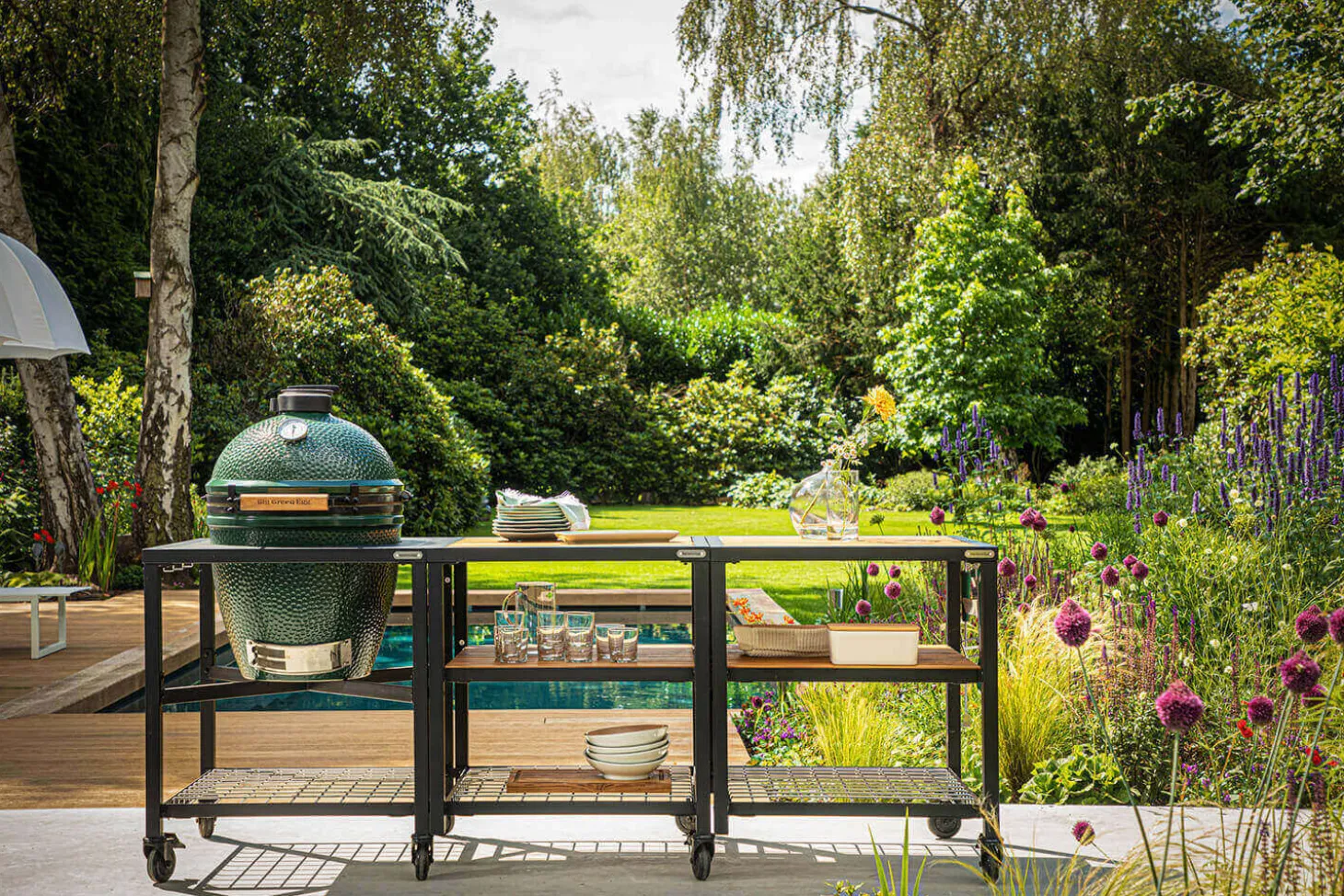 Pack Big Green Egg Large barbecue + convEGGtor + table modulaire + meuble placard + 6 roulettes