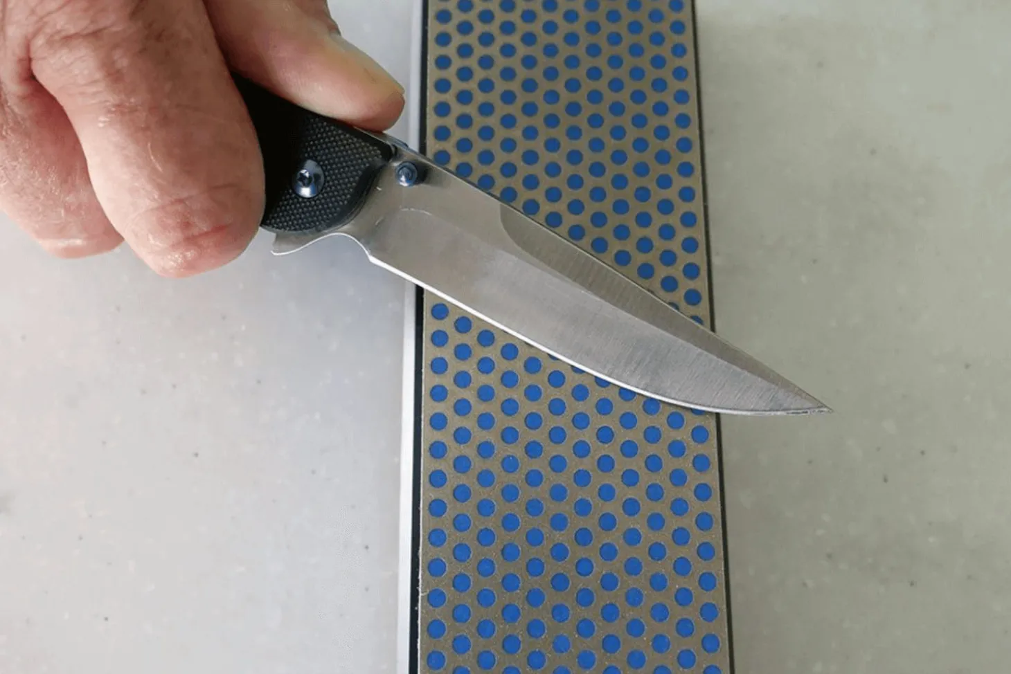 Pierre à aiguiser diamant DMT Diamond Whetstone bleu à grain grossier 325 + boitier