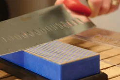 Pierre à aiguiser diamant DMT Diamond Whetstone bleu à grain grossier 325 + boitier