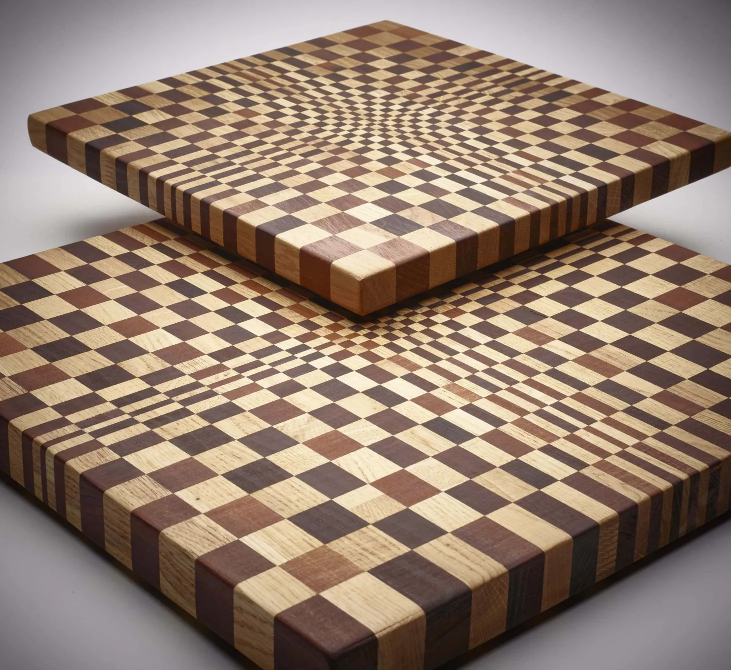 Planche à découper Legnoart Vega en rouvre naturel et thermo bois effet mosaïque