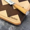 Planche à découper Wusaki en bois de hêtre thermo-traité certifié FSC avec rigole - 40 x 30 x 1,9 cm