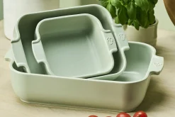 Plat four carré Peugeot Appolia en céramique vert sauge