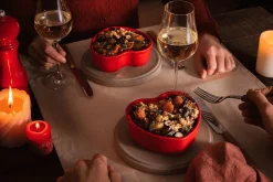 Plat four cœur Peugeot Appolia For You en céramique rouge diamètre 26cm