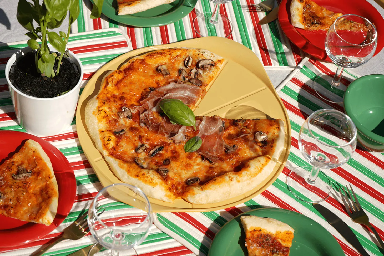Plat à pizza Cookut Le Formidable avec coupe-pizza mangue - Édition limitée 2026