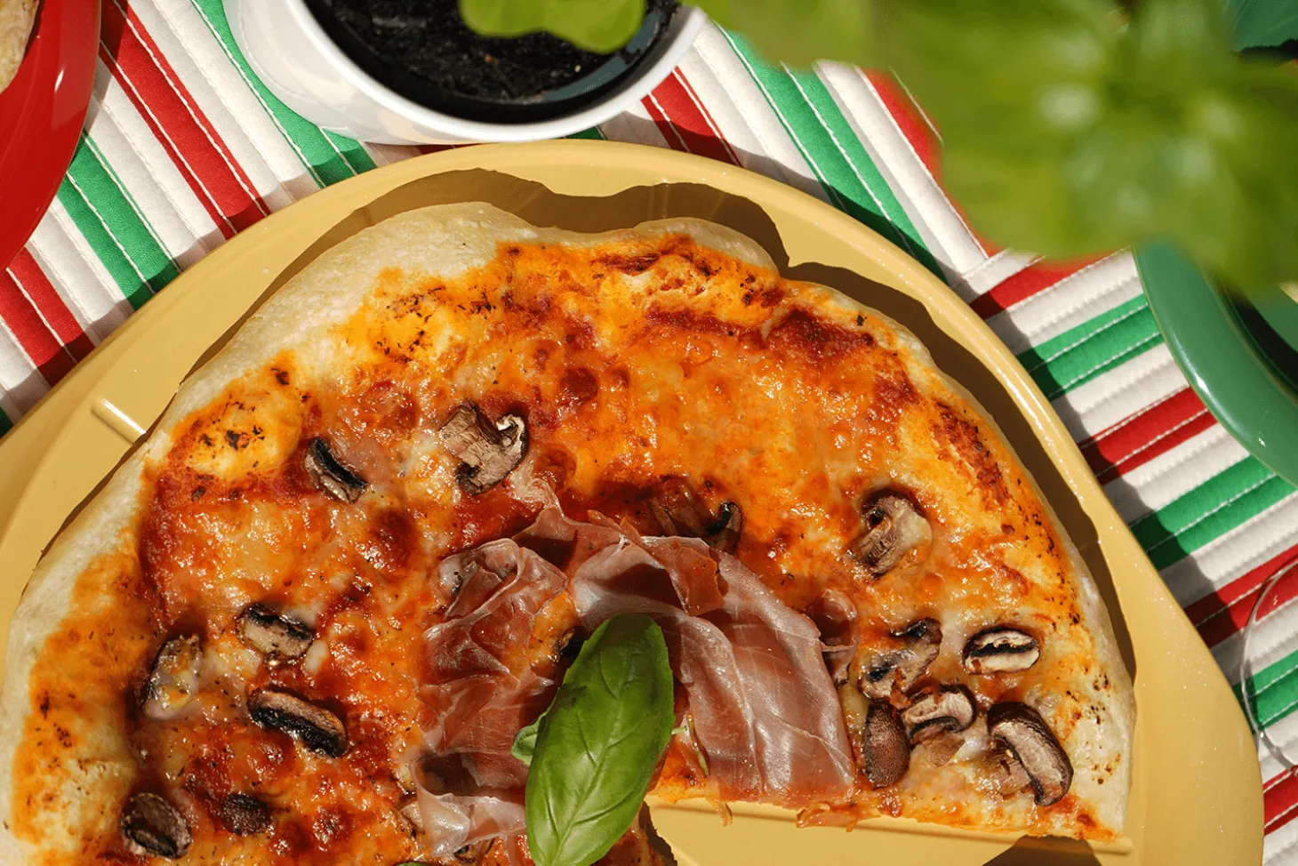 Plat à pizza Cookut Le Formidable avec coupe-pizza mangue - Édition limitée 2026
