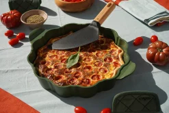 Plat à tarte Cookut Le Formidable avec coupe-tarte fougère