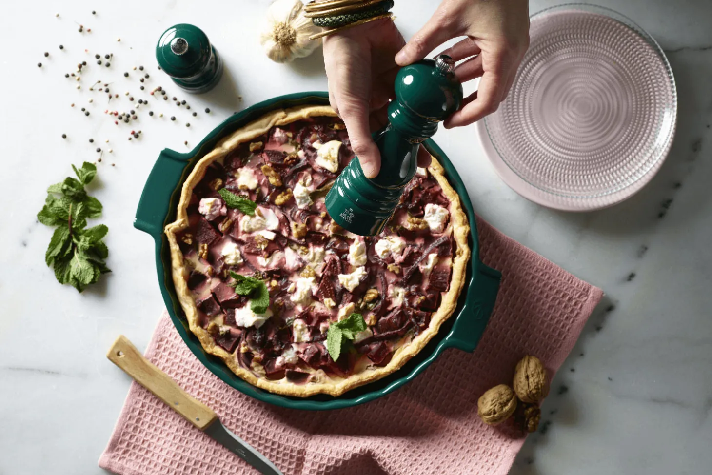 Plat à tarte Peugeot Appolia en céramique vert forêt diamètre 30cm