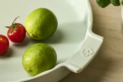 Plat à tarte Peugeot Appolia en céramique vert sauge diamètre 30cm
