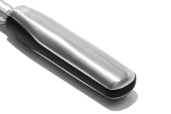 Éplucheur à légumes OXO Steel oscillant manche en inox et santoprène