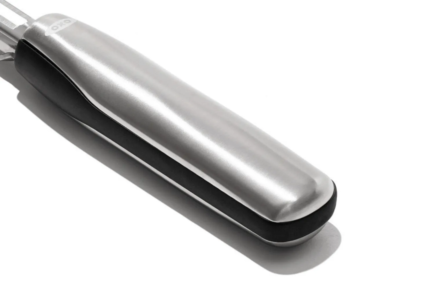 Éplucheur à légumes OXO Steel oscillant manche en inox et santoprène