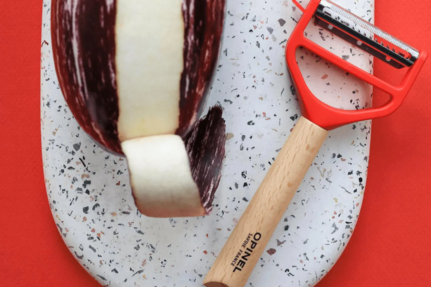 Éplucheur Opinel T-Duo rouge double lames microdentée et julienne manche en hêtre