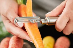 Éplucheur Rösle pour gaucher manche en acier inoxydable 10cm