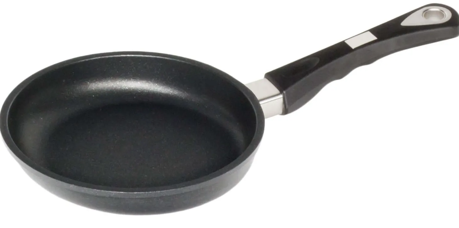 Poêle à frire ronde pro AMT 20cm anti-adhérente + induction