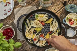 Poêle gril Staub Pure ronde en fonte émaillée noir mat