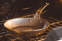 Poêle ronde De Buyer Mineral B Pro 24cm en acier et poignée en fonte d'inox
