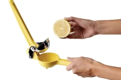 Presse-agrumes Chef'n FreshForce en polymère jaune