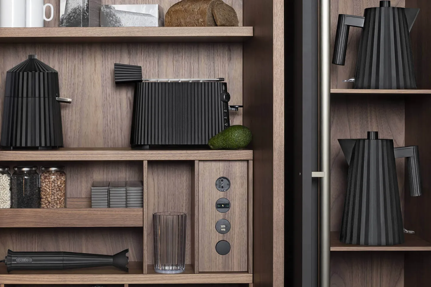 Presse-agrumes électrique Alessi Plissé design par Michele De Lucchi