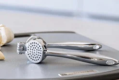 Presse-ail MasterClass en acier inoxydable 13,5cm