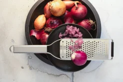 Râpe gros grains Microplane Professional Series en acier inoxydable