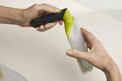 Râpe Joseph Joseph Twist Grater double lames grains épais / grains fins vert