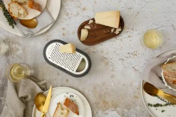 Râpe Microplane 3-en-1 noire avec boîte de conservation et double couvercle