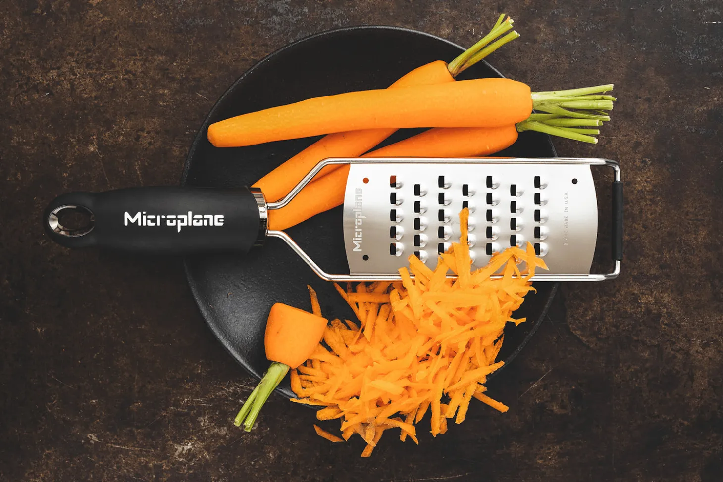 Râpe Microplane Gourmet grains larges manche noir
