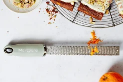 Râpe-zesteur Microplane Premium Classic Vert Sauge - 20,3cm