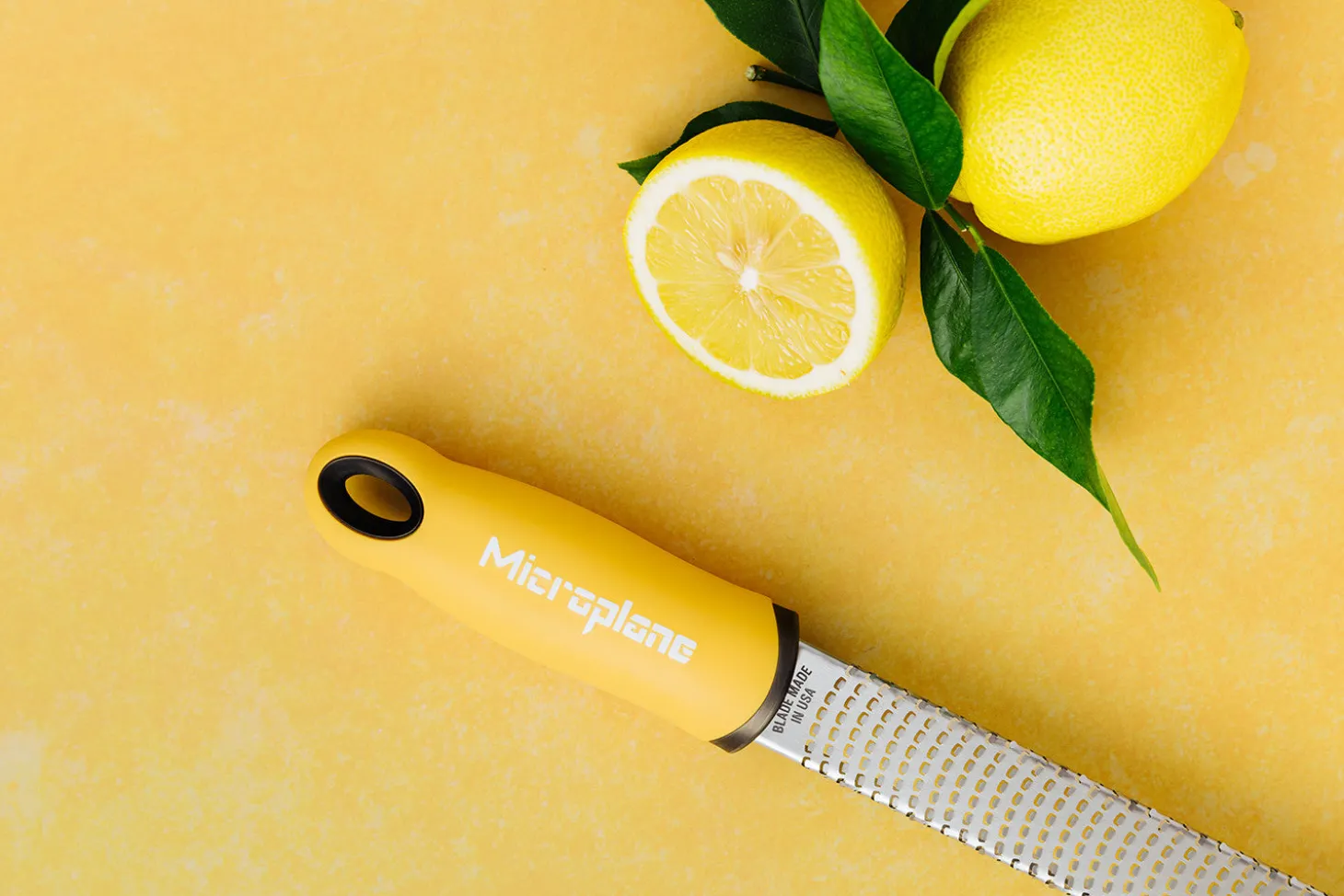 Râpe-Zesteur Microplane Premium Pop of Colour Crème de Citron - 20,3cm