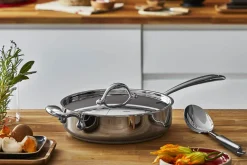 Sauteuse Lagostina Accademia Lagofusion® 26cm en acier inoxydable 18/10 + couvercle