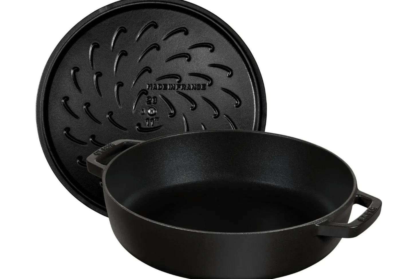 Sauteuse Staub Chistera en fonte émaillée noir mat