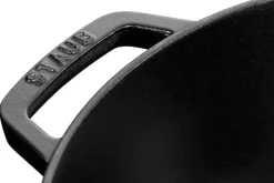 Sauteuse Staub Chistera en fonte émaillée noir mat