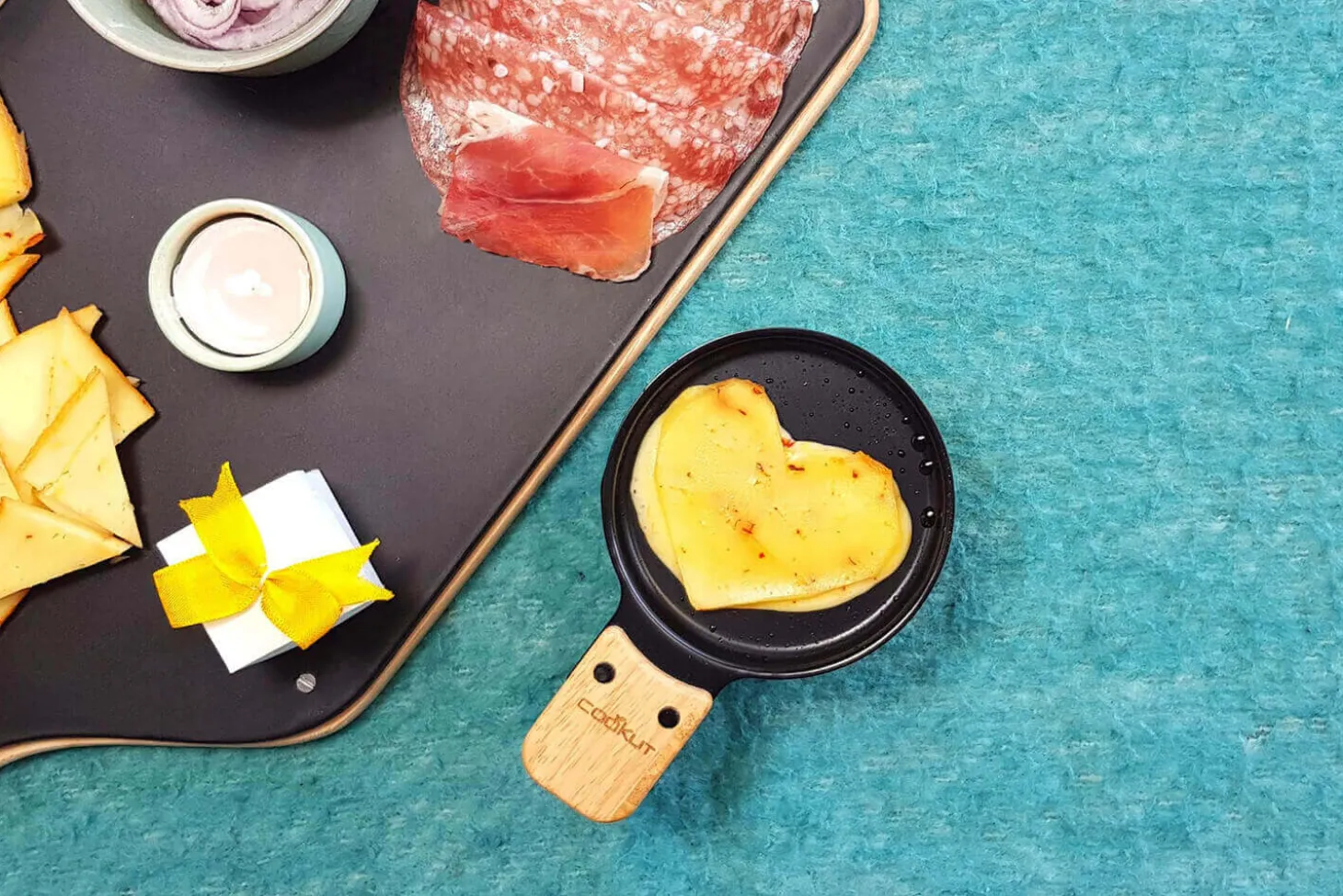 Service à raclette à la bougie Cookut Lumi noir - Services individuels poêlons et spatules