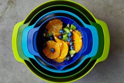 Set de 9 bols/passoires/doseurs Joseph Joseph Nest Plus 9 emboîtables multicolores