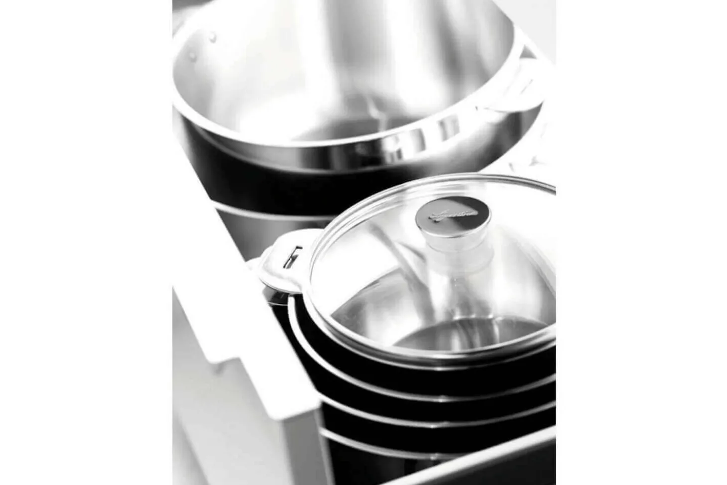 Set de 3 casseroles Lagostina Salvaspazio en inox 16, 18 et 20cm + poignée amovible + détergent