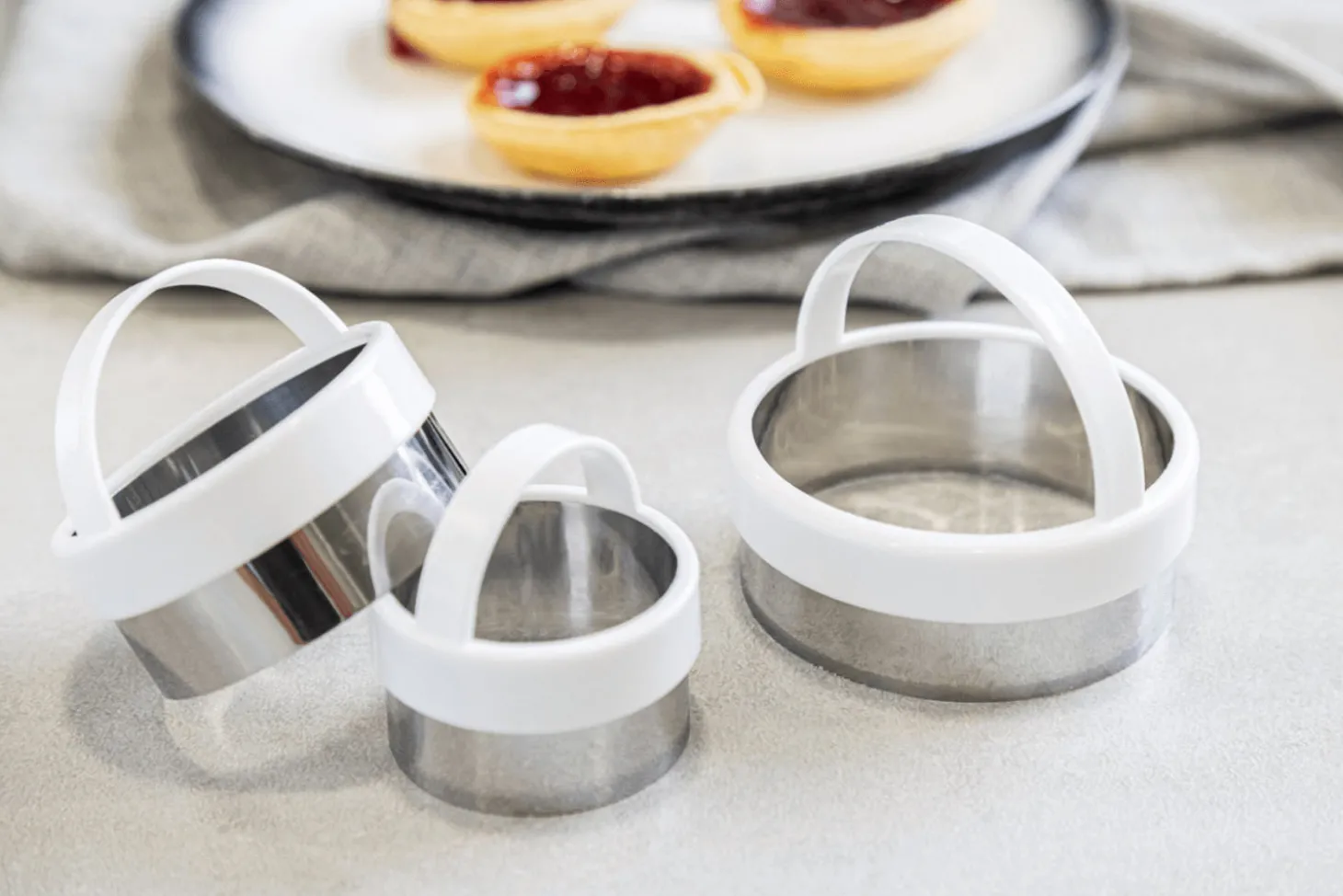 Set de 3 emporte-pièces ronds KitchenCraft en inox avec poignées