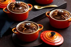 Set de 4 mini cocottes Le Creuset en céramique Volcanique