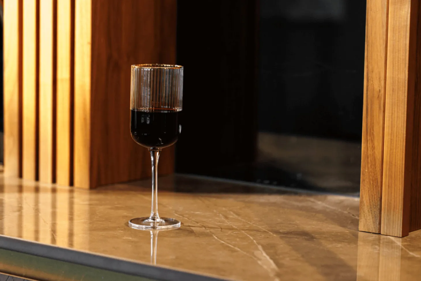 Set de 4 verres à vin rouge Mikasa Sorrento en cristal transparent motif nervuré 450ml