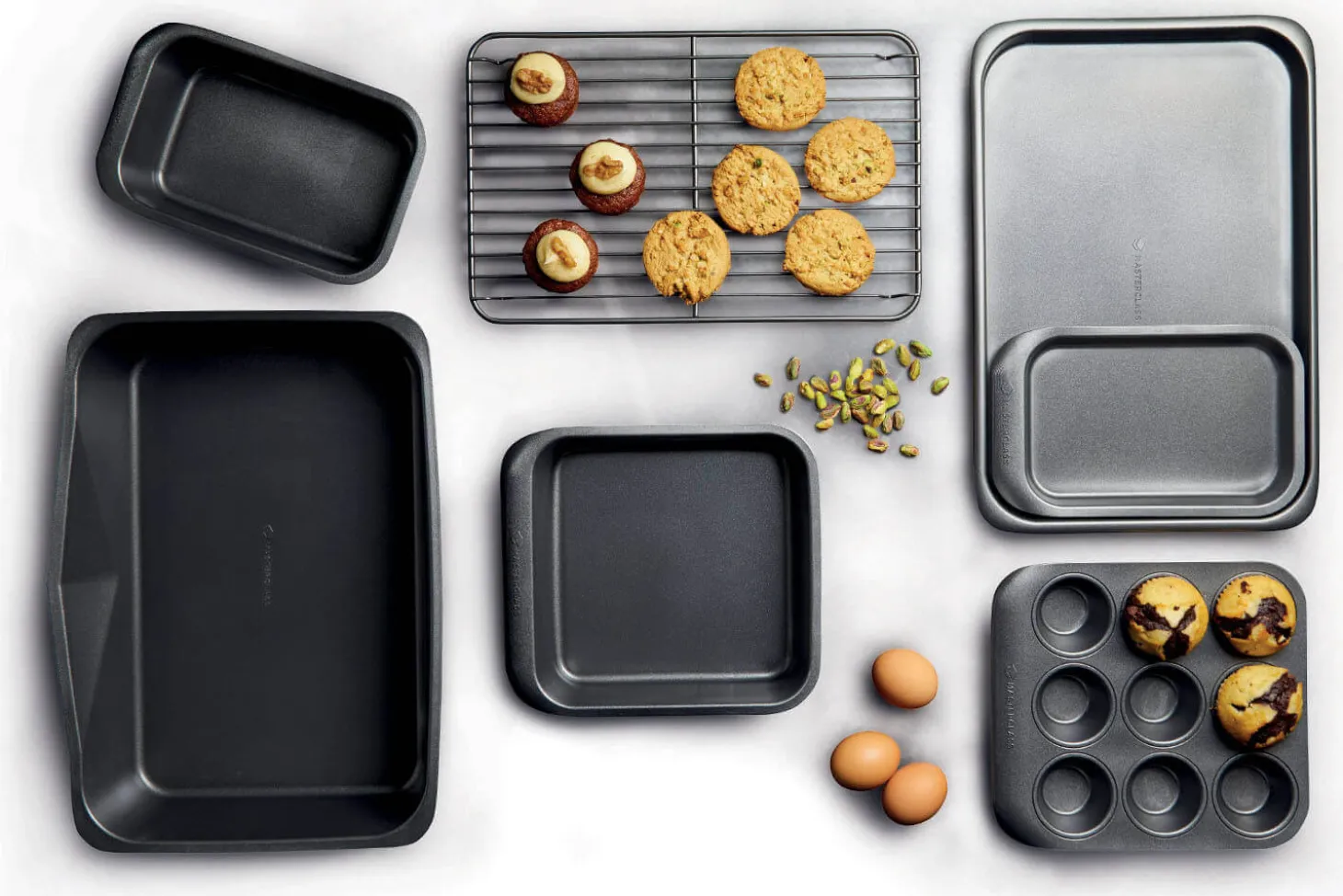 Set empilable 7 moules pâtisserie et plaques MasterClass Smartspace antiadhésifs
