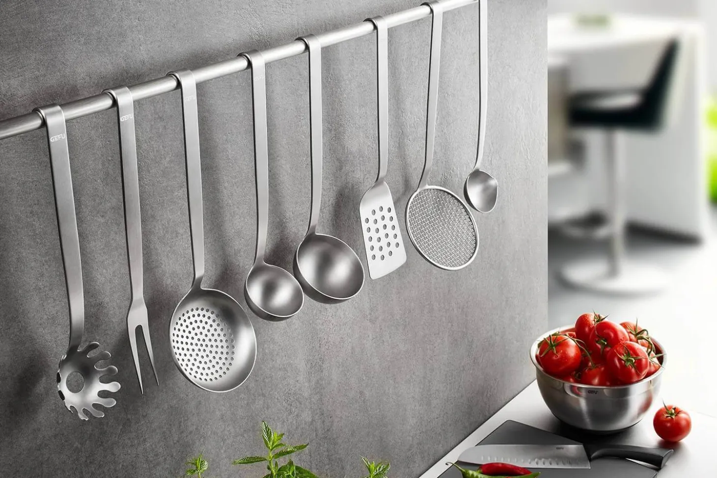 Spatule ajourée Gefu Baseline acier inox 32.7cm