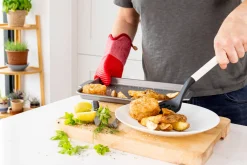 Spatule ajourée Kitchen Aid en nylon 34cm